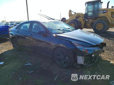 Czwarte zdjęcie samochodu z boku: 2022 HYUNDAI ELANTRA SEL VIN:5NPLM4AG3NH068324 - miniatura