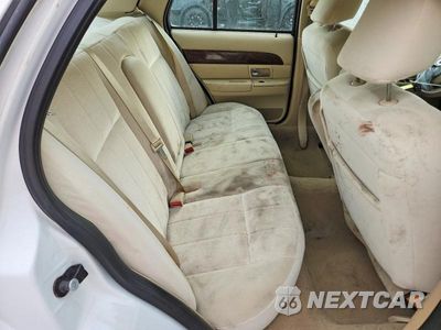 Zdjęcie 10 z 13 samochodu: 2008 MERCURY GRAND MARQUIS GS VIN:2MEFM74VX8X632545 - miniatura