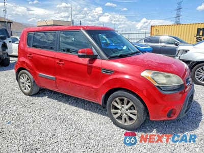 Czwarte zdjęcie samochodu z boku: 2013 KIA SOUL + VIN:KNDJT2A63D7626679 - miniatura