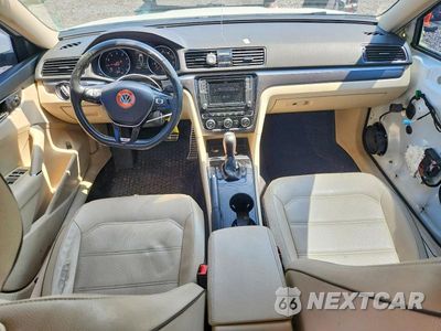 Zdjęcie 8 z 13 samochodu: 2018 VOLKSWAGEN PASSAT S VIN:1VWAA7A38JC036535 - miniatura