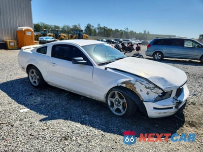 Czwarte zdjęcie samochodu z boku: 2006 FORD MUSTANG VIN:1ZVFT80N365130343 - miniatura