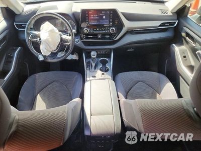Zdjęcie 8 z 12 samochodu: 2022 TOYOTA HIGHLANDER LE VIN:5TDZZRAH6NS139382 - miniatura