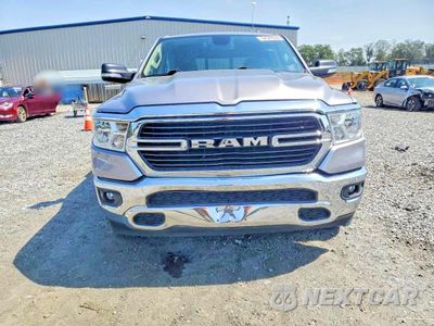 Piąte zdjęcie samochodu w środku: 2019 RAM 1500 BIG HORN/LONE STAR VIN:1C6SRFFT5KN690215 - miniatura