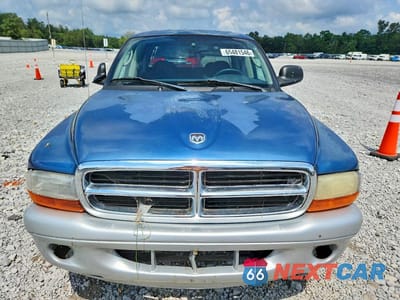 Piąte zdjęcie samochodu w środku: 2002 DODGE DAKOTA VIN:1B7HG48Z62S595548 - miniatura