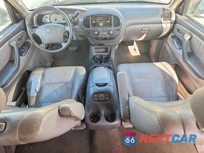 Zdjęcie 8 z 13 samochodu: 2003 TOYOTA SEQUOIA LIMITED VIN:5TDBT48A73S145641 - miniatura