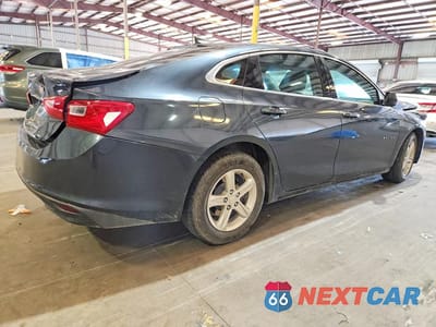 Trzecie zdjęcie samochodu z tyłu: 2020 CHEVROLET MALIBU LS VIN:1G1ZC5ST7LF014006 - miniatura