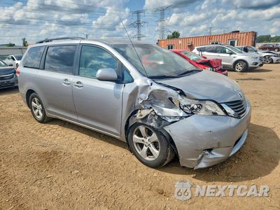 Czwarte zdjęcie samochodu z boku: 2011 TOYOTA SIENNA LE VIN:5TDKK3DCXBS019129 - miniatura