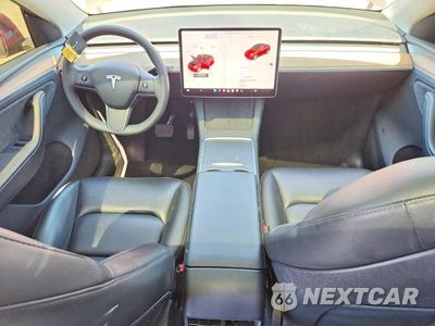 Zdjęcie 8 z 14 samochodu: 2024 TESLA MODEL Y VIN:7SAYGDEE8RA259487 - miniatura