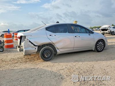 Trzecie zdjęcie samochodu z tyłu: 2021 NISSAN VERSA S VIN:3N1CN8DV4ML878075 - miniatura