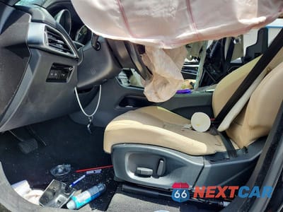 Zdjęcie 7 z 13 samochodu: 2018 JAGUAR F-PACE PREMIUM VIN:SADCJ2FX5JA275423 - miniatura