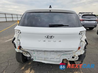 Zdjęcie 6 z 13 samochodu: 2021 HYUNDAI VENUE SE VIN:KMHRB8A33MU063838 - miniatura