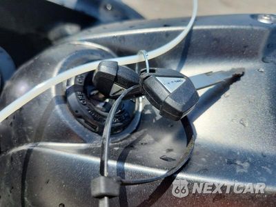 Zdjęcie 8 z 9 samochodu: 2022 KAWASAKI EX650 N VIN:ML5EXEN14NDA50395 - miniatura