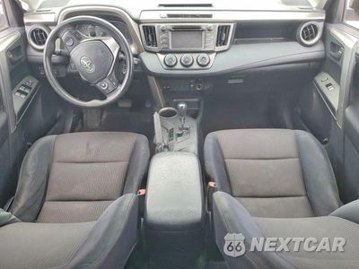 Zdjęcie 8 z 13 samochodu: 2015 TOYOTA RAV4 LE VIN:JTMBFREV0FJ013351 - miniatura