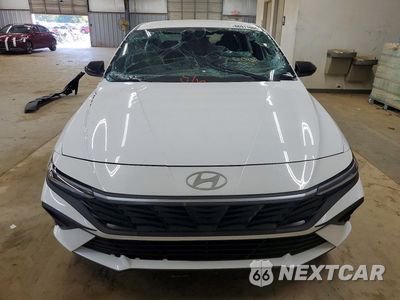 Piąte zdjęcie samochodu w środku: 2026 HYUNDAI ELANTRA SEL SPORT VIN:KMHLM4DG3TU258814 - miniatura