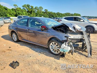 Czwarte zdjęcie samochodu z boku: 2023 TOYOTA CAMRY LE VIN:4T1C11AK6PU124563 - miniatura