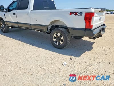 Drugie zdjęcie samochodu z przodu: 2017 FORD F350 SUPER DUTY VIN:1FT8W3BT0HEC77269 - miniatura