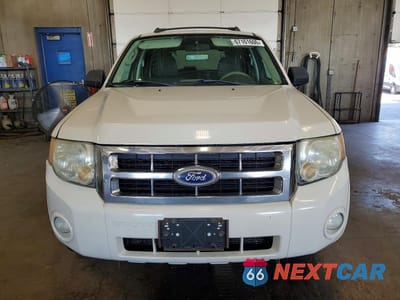 Piąte zdjęcie samochodu w środku: 2010 FORD ESCAPE XLT VIN:1FMCU9DG3AKA81056 - miniatura