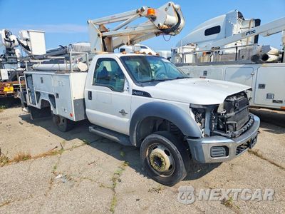 Czwarte zdjęcie samochodu z boku: 2016 FORD F450 SUPER DUTY VIN:1FDUF4GT6GED32704 - miniatura