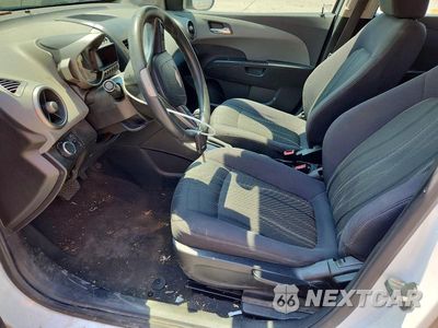 Zdjęcie 7 z 13 samochodu: 2015 CHEVROLET SONIC LT VIN:1G1JC6SH7F4188298 - miniatura