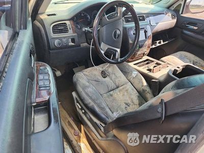 Zdjęcie 8 z 14 samochodu: 2008 GMC YUKON DENALI VIN:1GKFK63878J126102 - miniatura