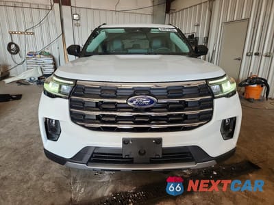 Piąte zdjęcie samochodu w środku: 2026 FORD EXPLORER ACTIVE VIN:1FMUK8DH9TGB40422 - miniatura