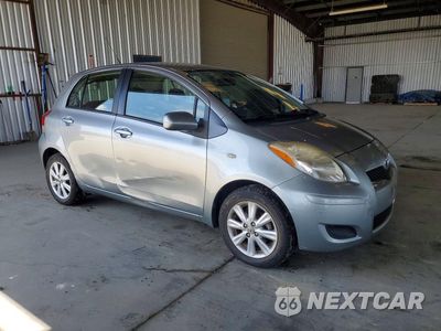 Czwarte zdjęcie samochodu z boku: 2011 TOYOTA YARIS BASE VIN:JTDKT4K33B5325620 - miniatura
