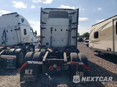 Zdjęcie 6 z 13 samochodu: 2019 FREIGHTLINER CASCADIA 116 SEMI TRUCK VIN:3AKJHPDV4KSKM2798 - miniatura