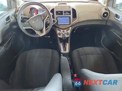Zdjęcie 8 z 12 samochodu: 2015 CHEVROLET SONIC LT VIN:1G1JC6SHXF4125065 - miniatura