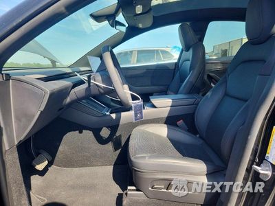 Zdjęcie 7 z 13 samochodu: 2026 TESLA MODEL Y VIN:7SAYGDEE7TF604518 - miniatura