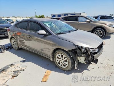 Czwarte zdjęcie samochodu z boku: 2020 HYUNDAI ELANTRA SE VIN:KMHD74LF1LU919177 - miniatura