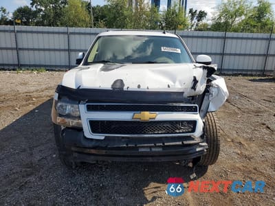 Piąte zdjęcie samochodu w środku: 2009 CHEVROLET SUBURBAN K1500 LT VIN:1GNFK26309R165970 - miniatura