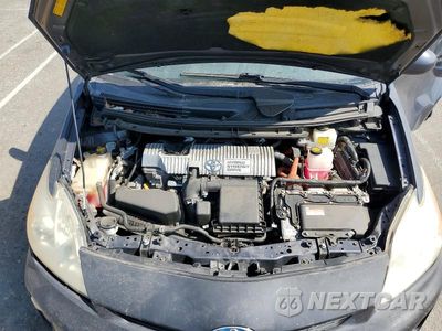 Zdjęcie 11 z 12 samochodu: 2013 TOYOTA PRIUS TWO VIN:JTDKN3DU7D5675667 - miniatura