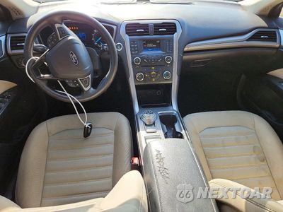 Zdjęcie 8 z 13 samochodu: 2017 FORD FUSION S VIN:3FA6P0G72HR387547 - miniatura