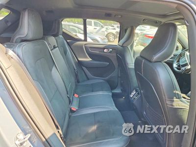 Zdjęcie 11 z 13 samochodu: 2020 VOLVO XC40 T5 R-DESIGN VIN:YV4162UM2L2288914 - miniatura