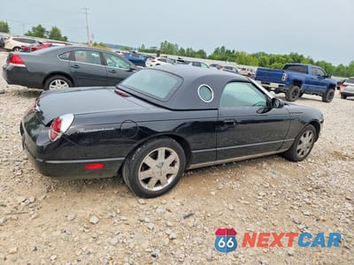 Trzecie zdjęcie samochodu z tyłu: 2002 FORD THUNDERBIRD VIN:1FAHP60A12Y124816 - miniatura