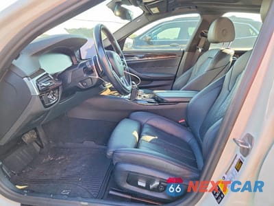 Zdjęcie 7 z 12 samochodu: 2021 BMW 530 XI VIN:WBA13BJ04MWW99171 - miniatura