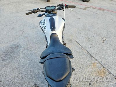 Zdjęcie 6 z 9 samochodu: 2015 YAMAHA FZ07 VIN:JYARM06E3FA000569 - miniatura