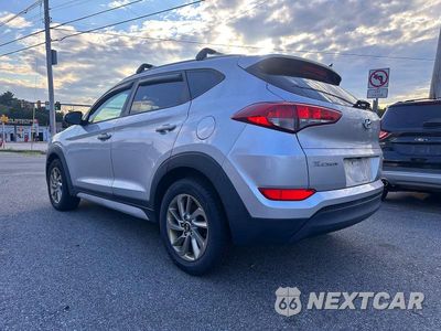 Trzecie zdjęcie samochodu z tyłu: 2018 HYUNDAI TUCSON SEL VIN:KM8J3CA49JU676774 - miniatura