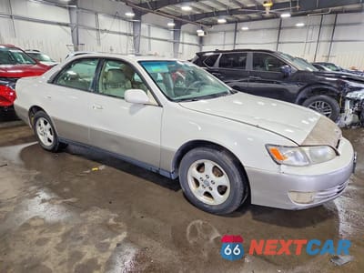 Czwarte zdjęcie samochodu z boku: 1997 LEXUS ES 300 VIN:JT8BF22G8V5005176 - miniatura