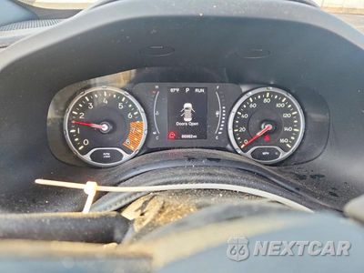 Zdjęcie 9 z 14 samochodu: 2020 JEEP RENEGADE LATITUDE VIN:ZACNJABB0LPL20857 - miniatura