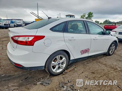 Trzecie zdjęcie samochodu z tyłu: 2014 FORD FOCUS SE VIN:1FADP3F24EL344417 - miniatura