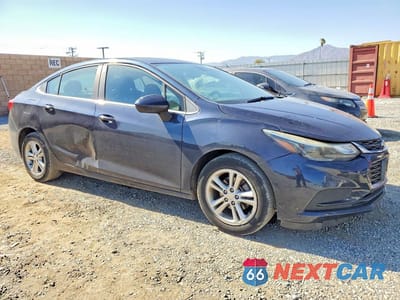Czwarte zdjęcie samochodu z boku: 2016 CHEVROLET CRUZE LT VIN:1G1BE5SM1G7303614 - miniatura