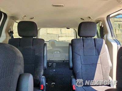 Zdjęcie 10 z 14 samochodu: 2011 DODGE GRAND CARAVAN EXPRESS VIN:2D4RN4DG5BR654561 - miniatura