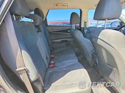 Zdjęcie 11 z 13 samochodu: 2019 KIA SORENTO S V6 VIN:5XYPG4A51KG603192 - miniatura
