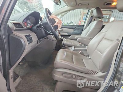 Zdjęcie 7 z 14 samochodu: 2016 HONDA ODYSSEY EXL VIN:5FNRL5H6XGB106522 - miniatura