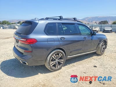Trzecie zdjęcie samochodu z tyłu: 2021 BMW X7 XDRIVE40I VIN:5UXCW2C06M9E19606 - miniatura