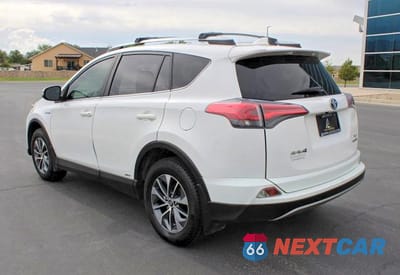 Czwarte zdjęcie samochodu z boku: 2017 TOYOTA RAV4 HYBRID XLE VIN:JTMRJREV3HD104354 - miniatura