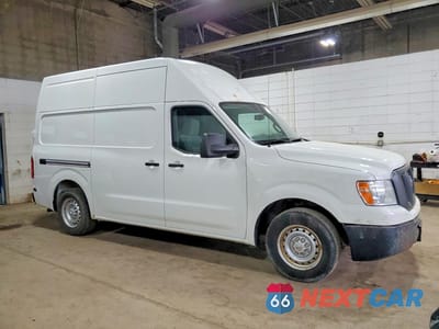 Czwarte zdjęcie samochodu z boku: 2015 NISSAN NV 2500 VIN:1N6BF0LX3FN801174 - miniatura