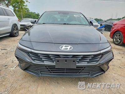 Piąte zdjęcie samochodu w środku: 2025 HYUNDAI ELANTRA SEL SPORT VIN:KMHLM4DG2SU038174 - miniatura