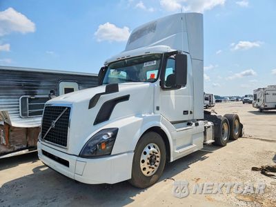2016 VOLVO VNL SEMI TRUCK 4V4NC9EH0GN948755 - główne zdjęcie licytacji z USA - miniatura
